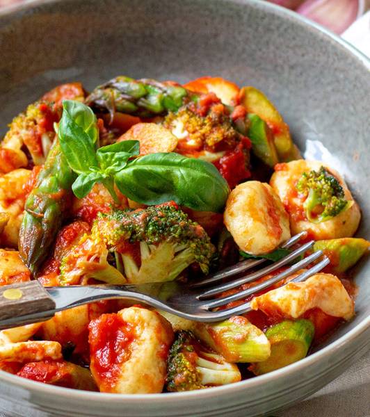 Gnocchi Auflauf mit Spargel und Brokkoli