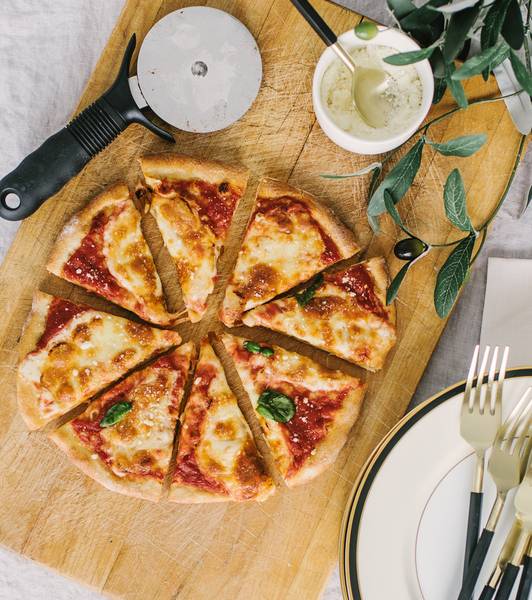 Rustikale italienische Pizza