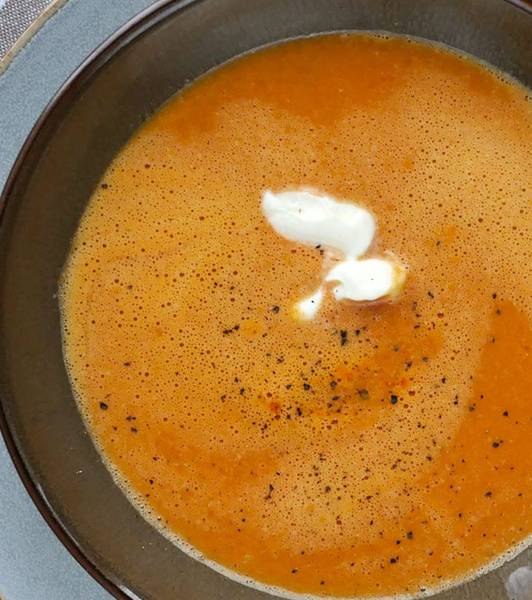 Schnelle Tomaten-Kokos-Suppe